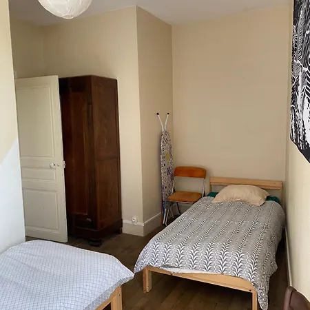 Les Sainfoins, Ideal Voyageurs Pro Villeneuve-sur-Yonne Extérieur photo